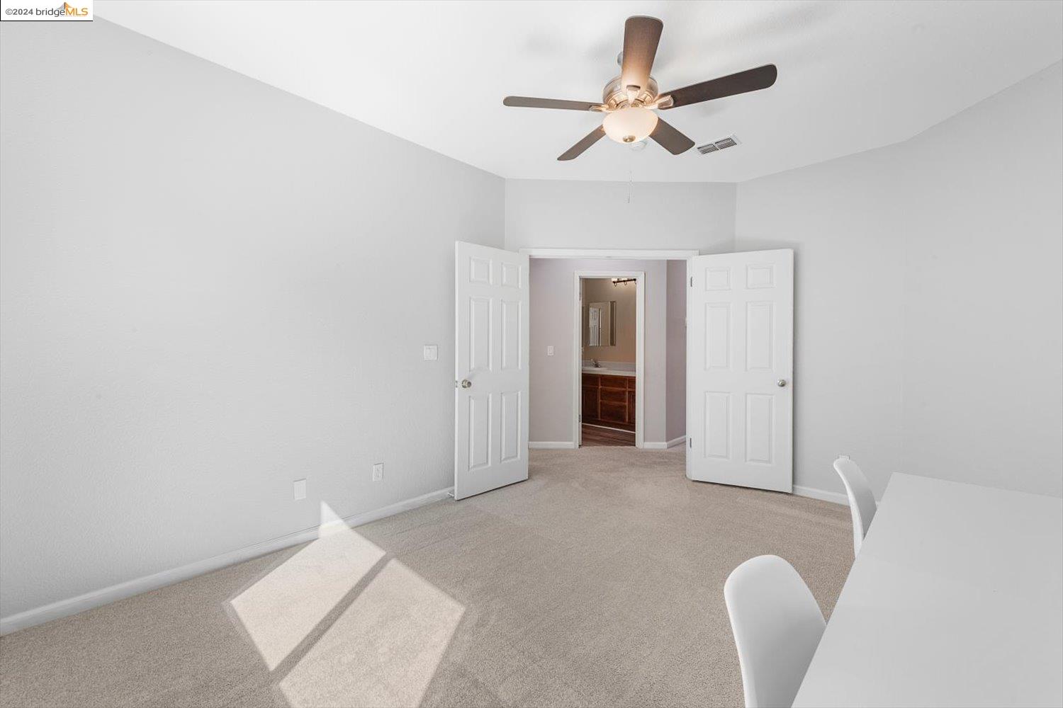 515 Half Moon Ct