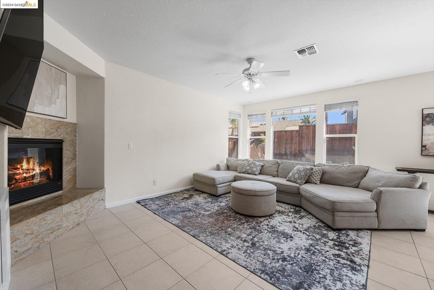 515 Half Moon Ct