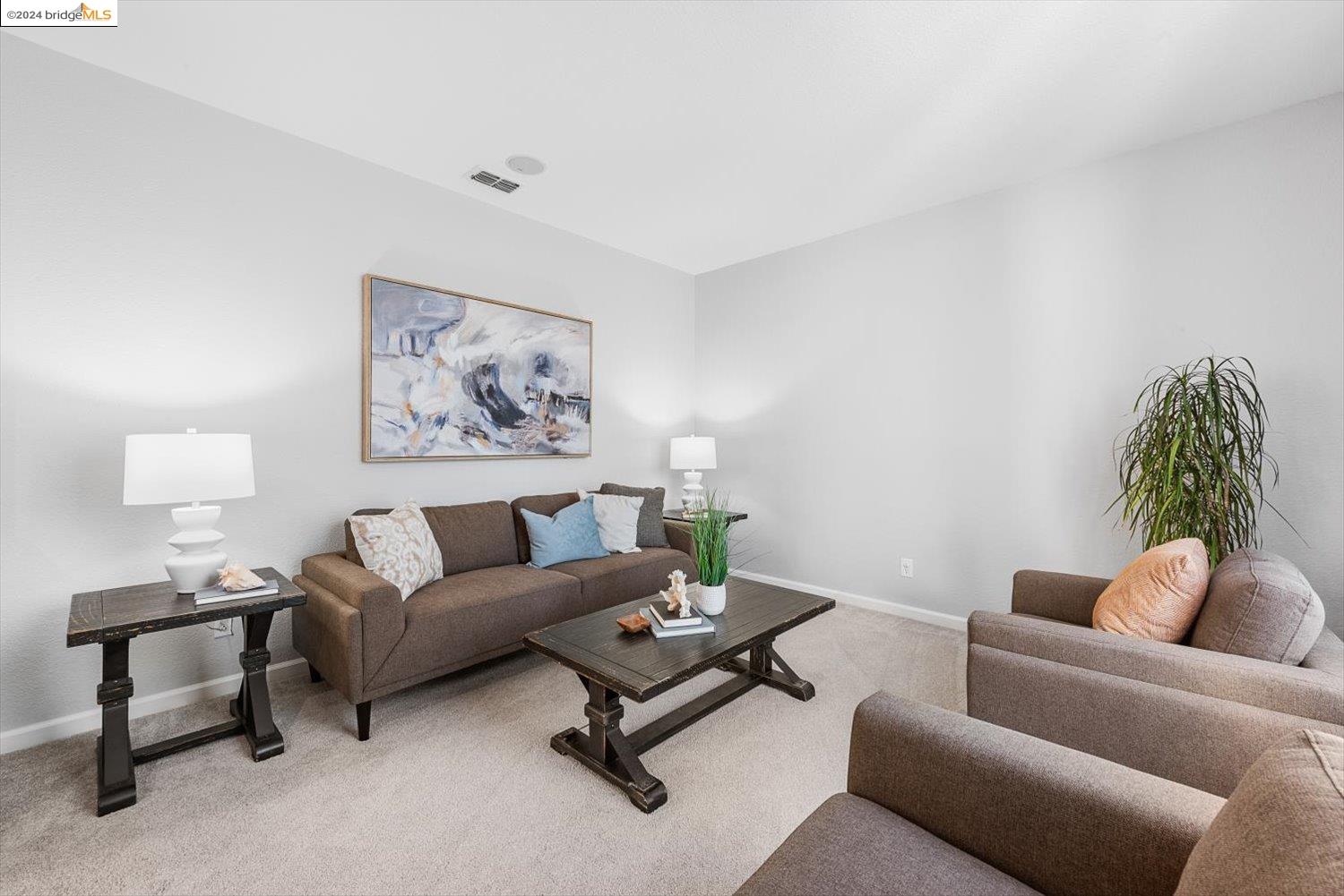 515 Half Moon Ct