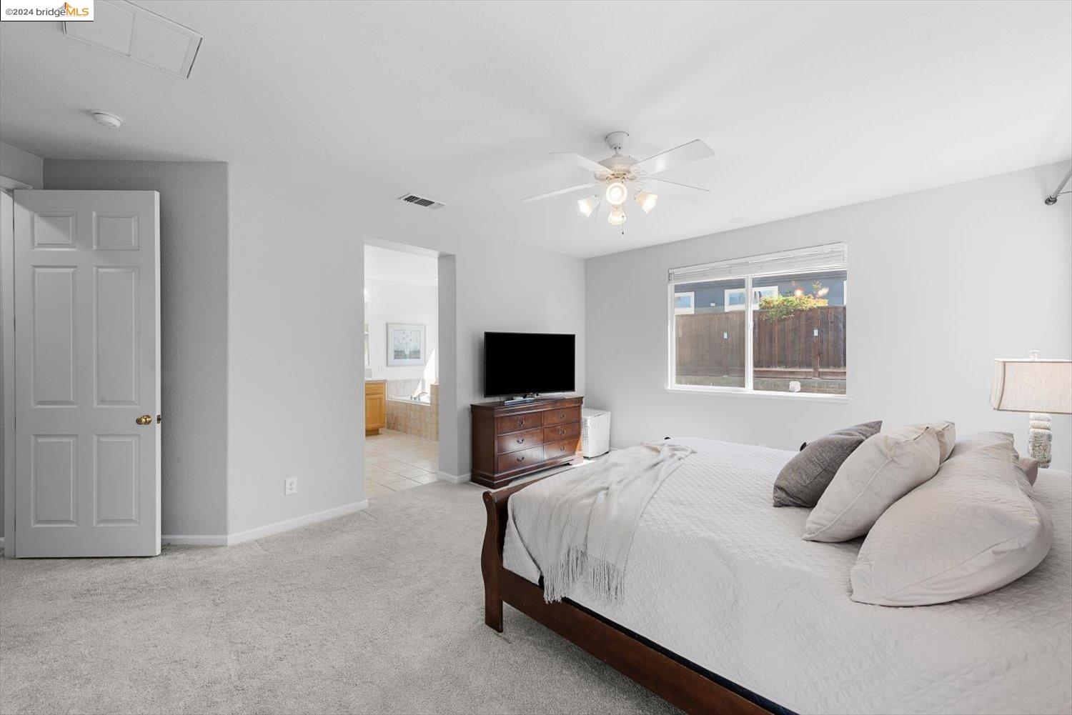 515 Half Moon Ct