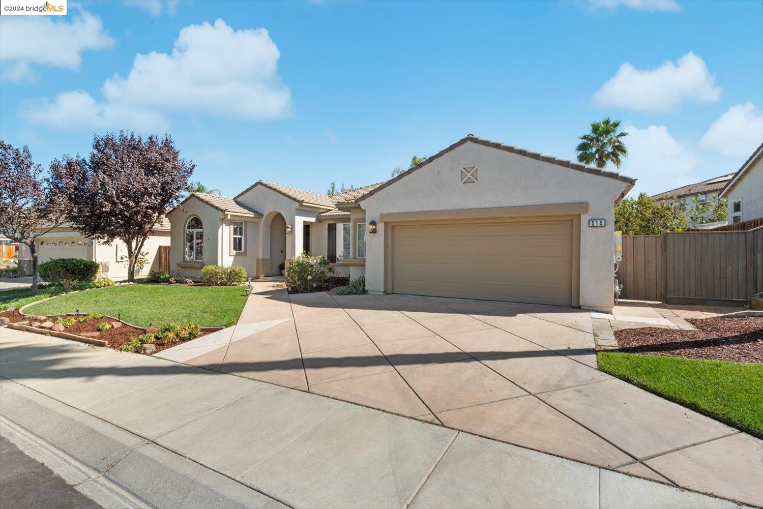 515 Half Moon Ct