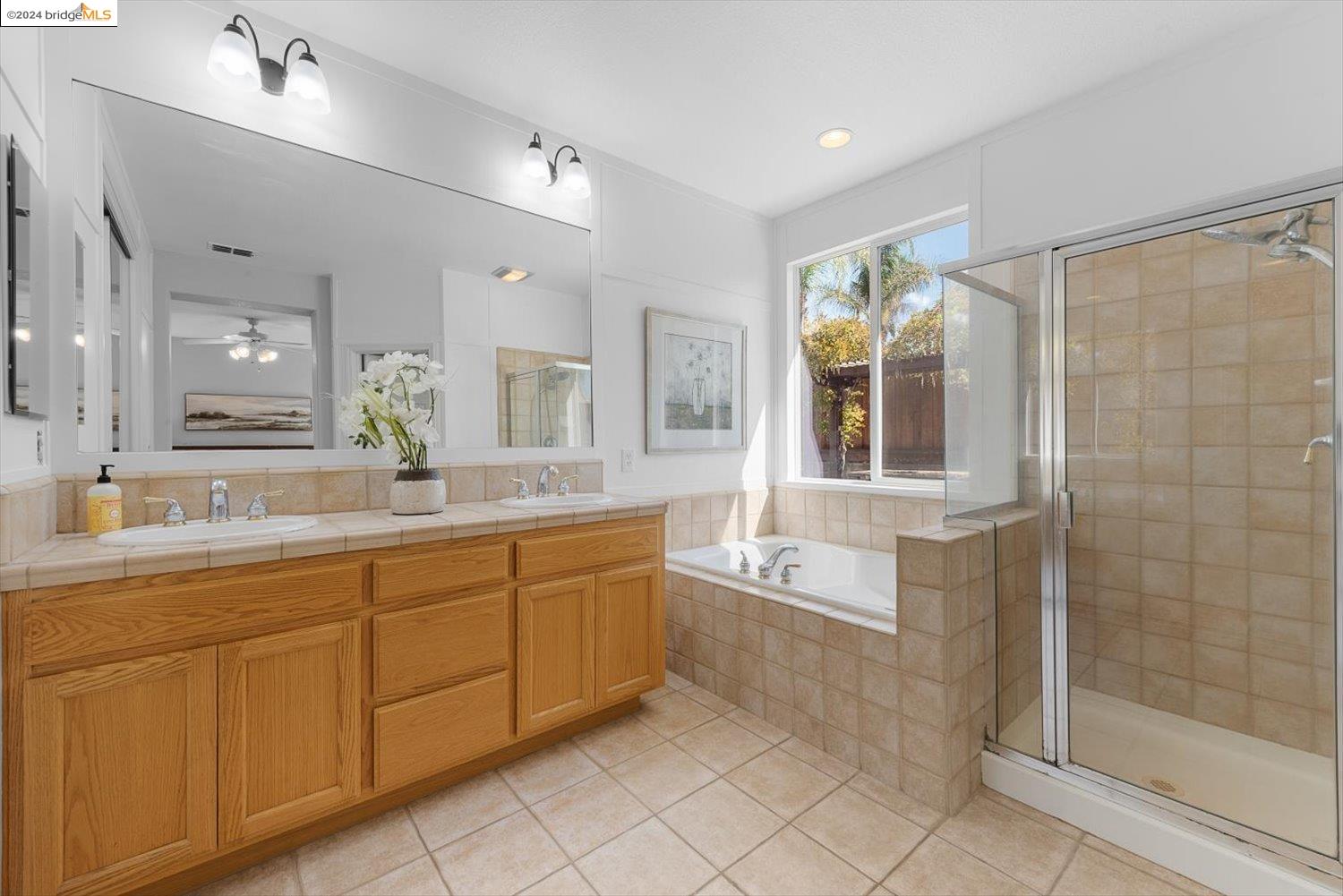 515 Half Moon Ct
