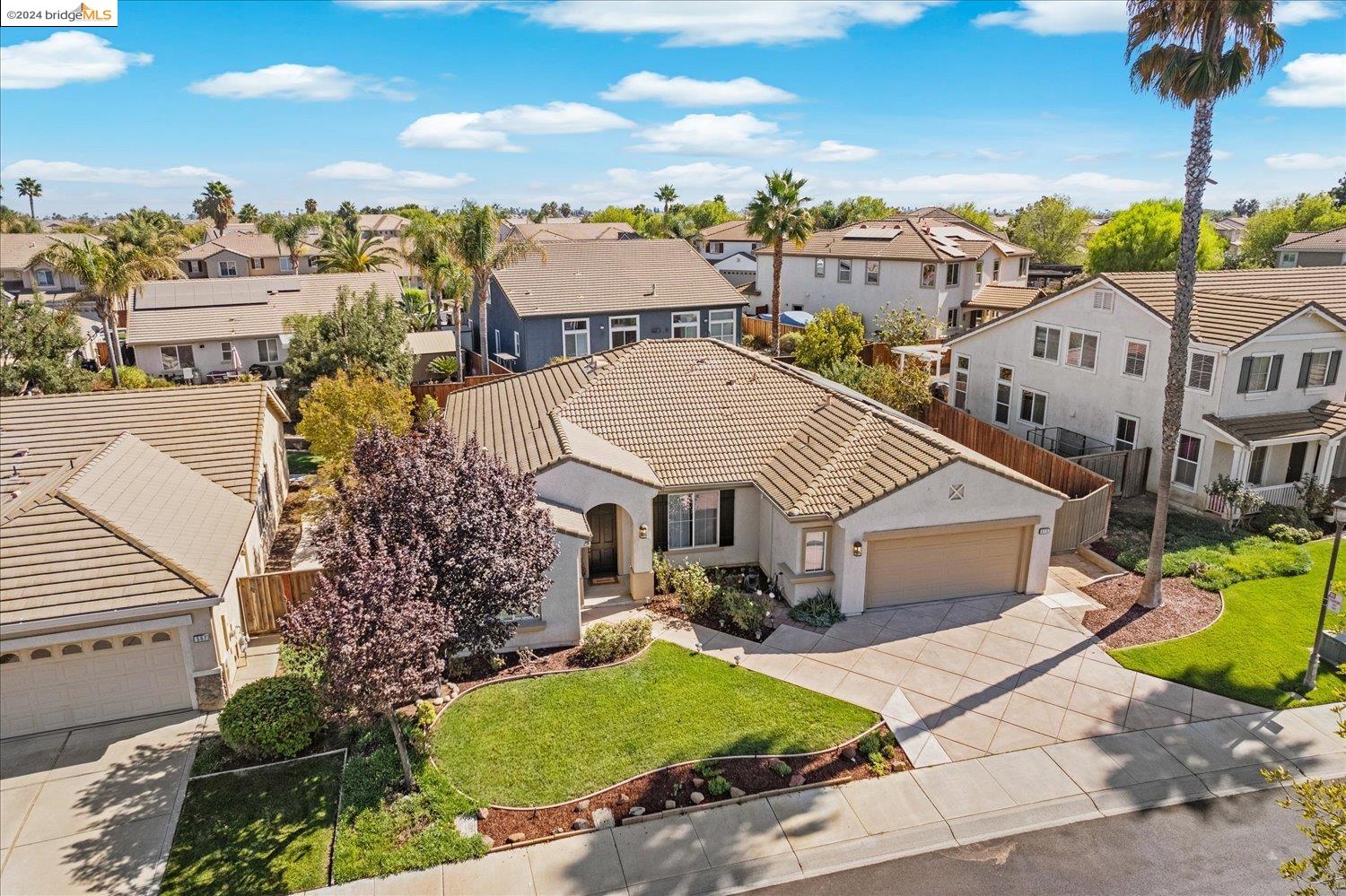 515 Half Moon Ct