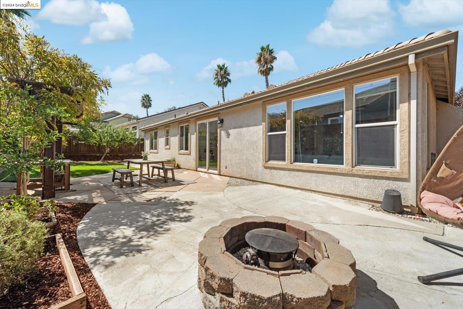 515 Half Moon Ct