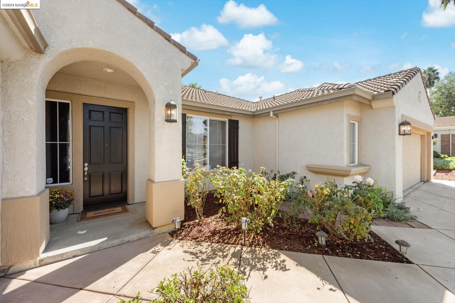 515 Half Moon Ct