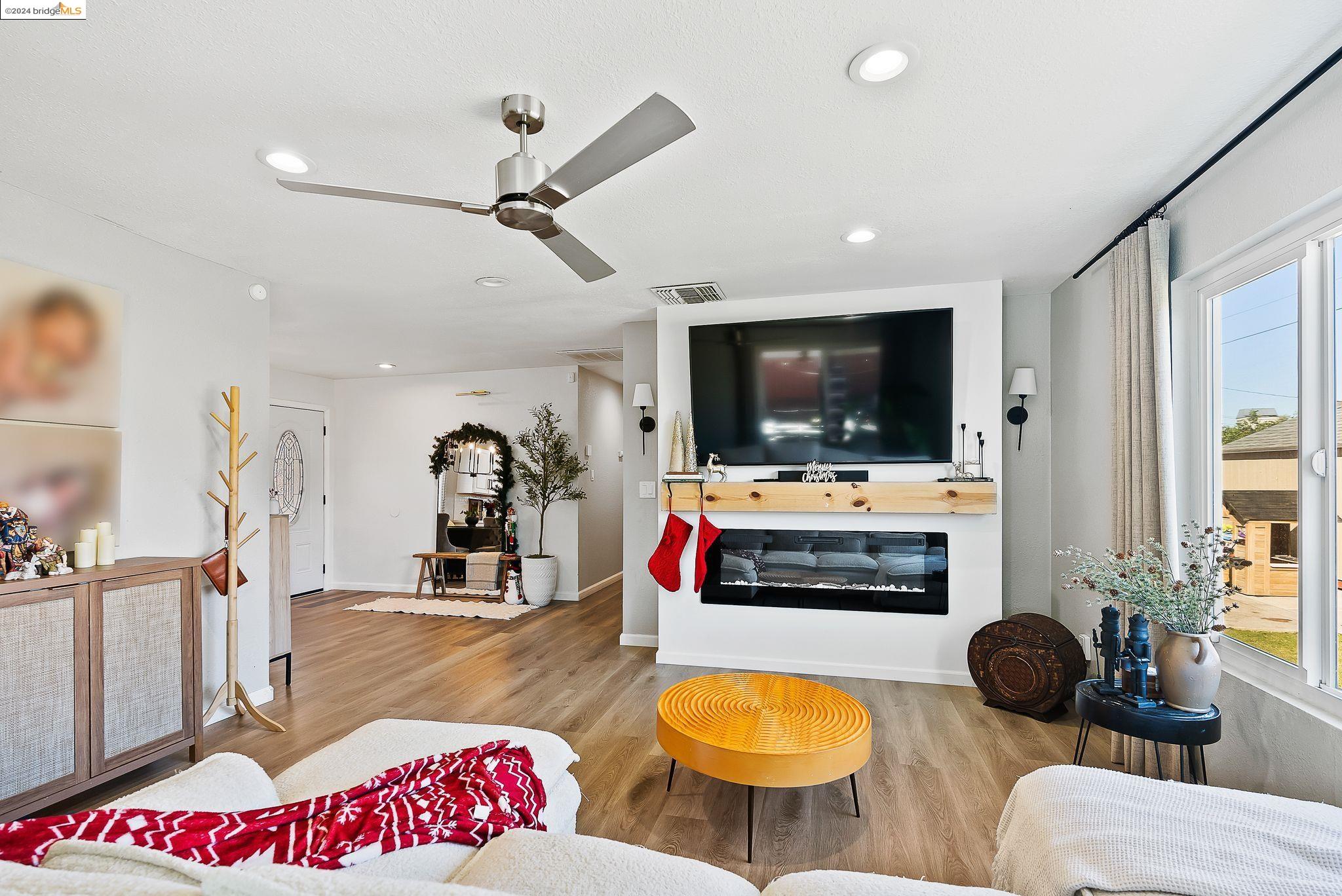 1222 Amy Dr