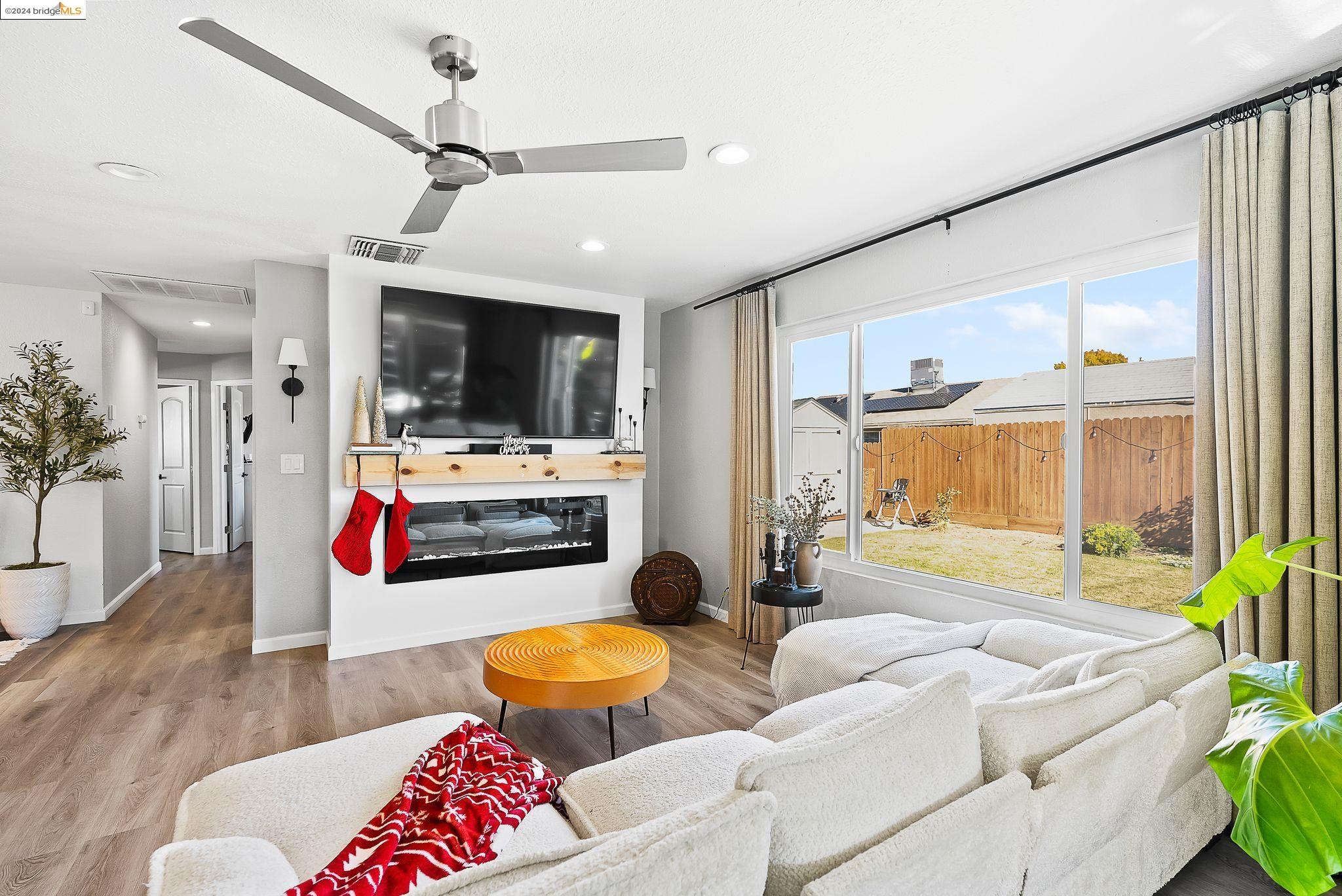 1222 Amy Dr