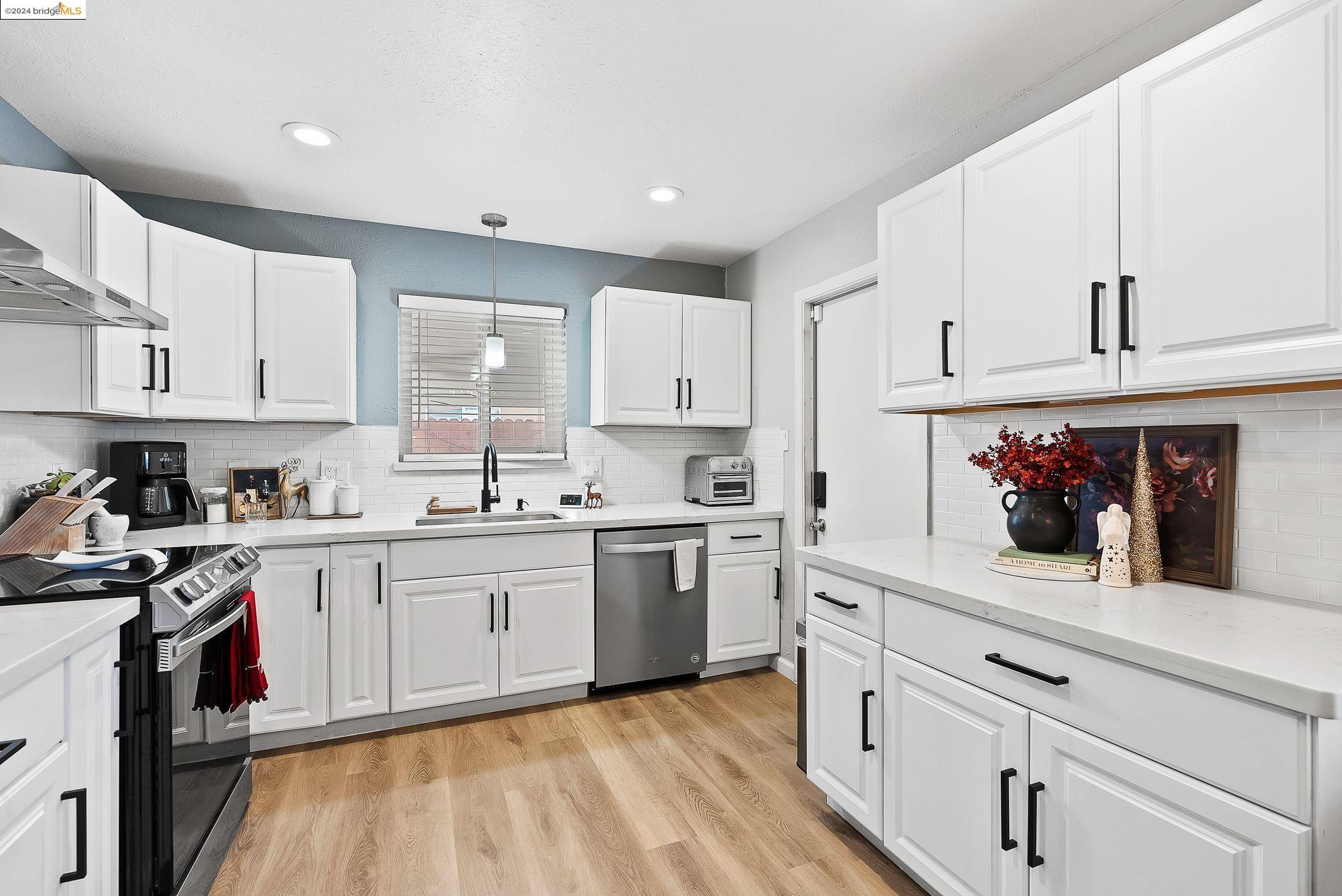 1222 Amy Dr