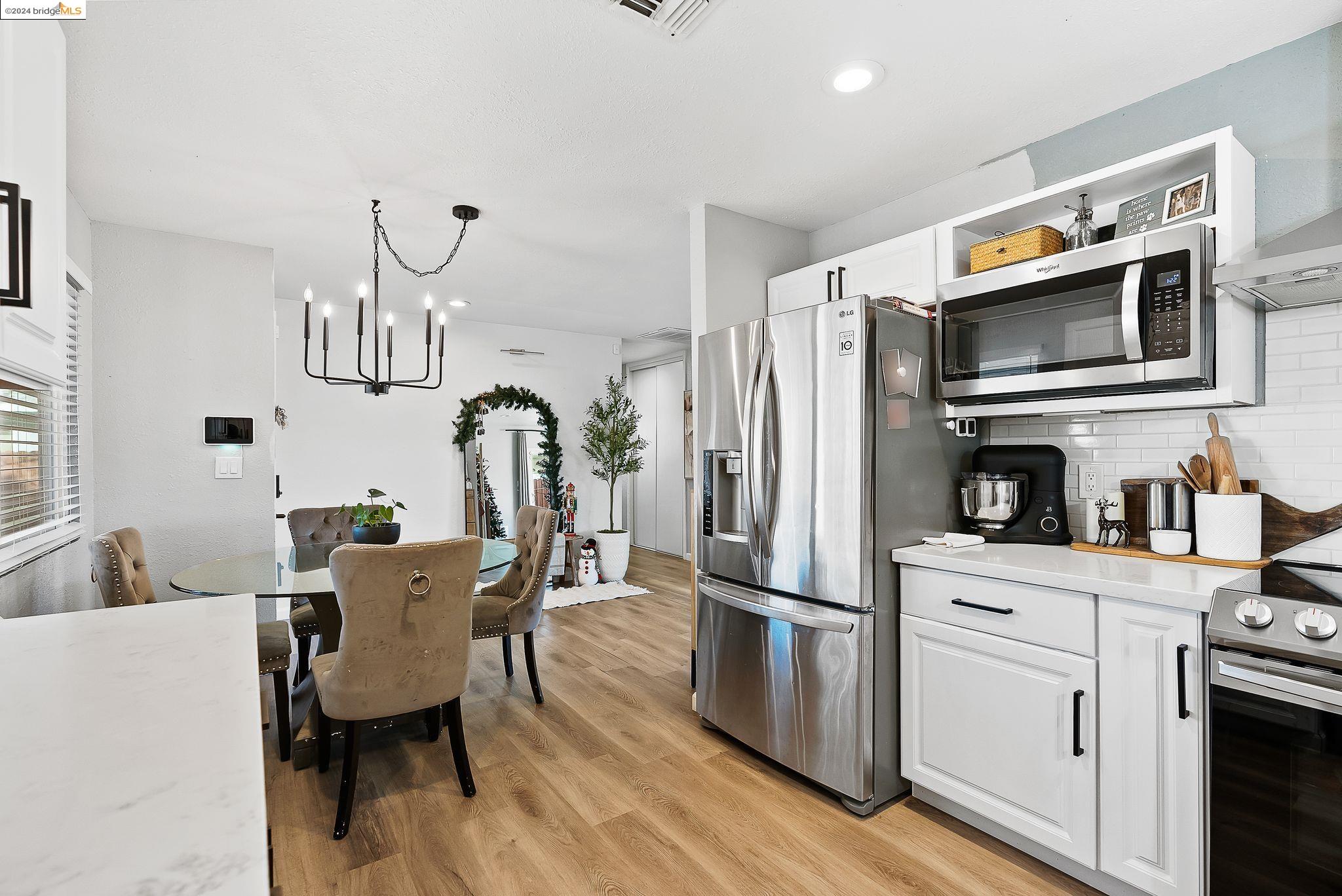 1222 Amy Dr