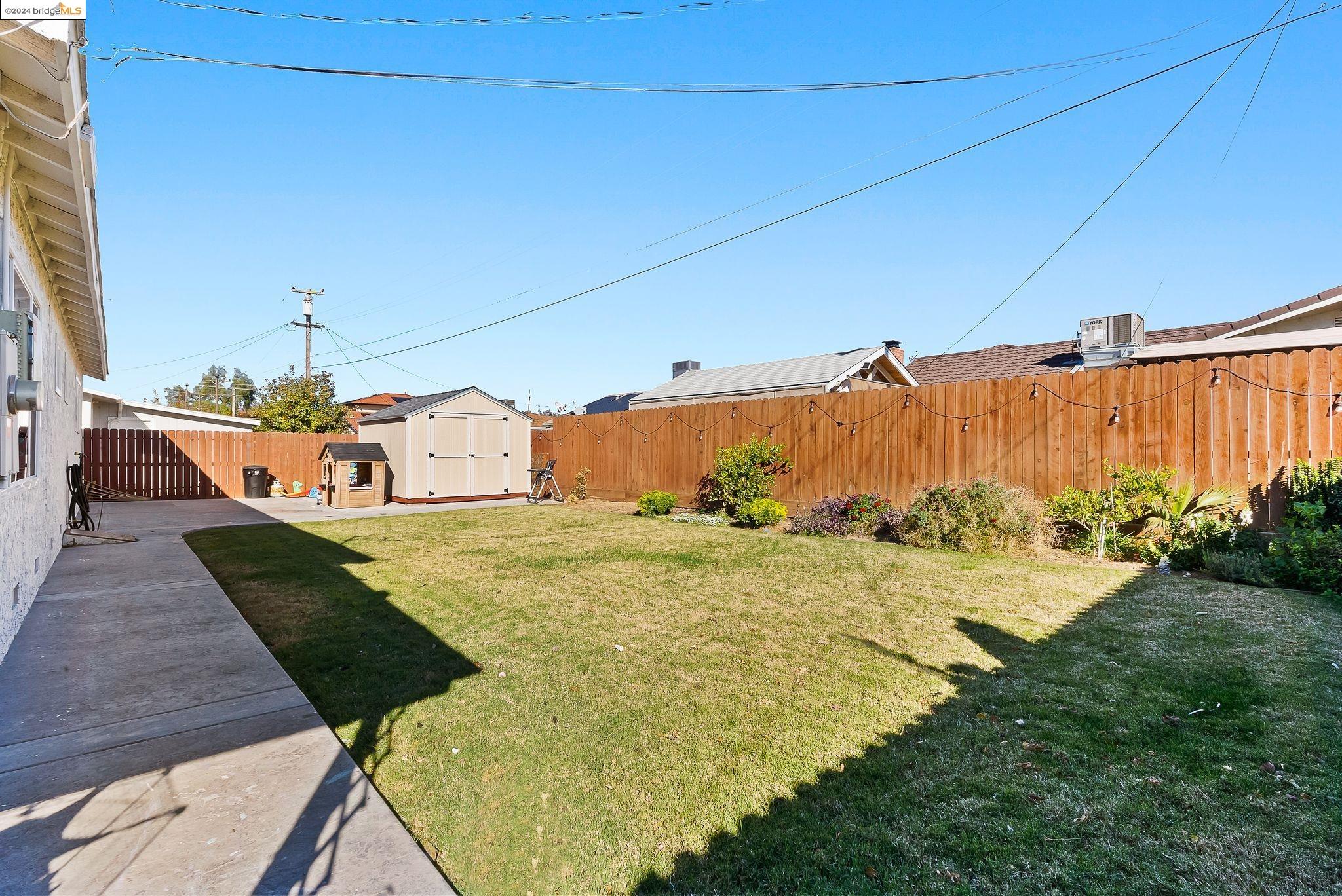 1222 Amy Dr