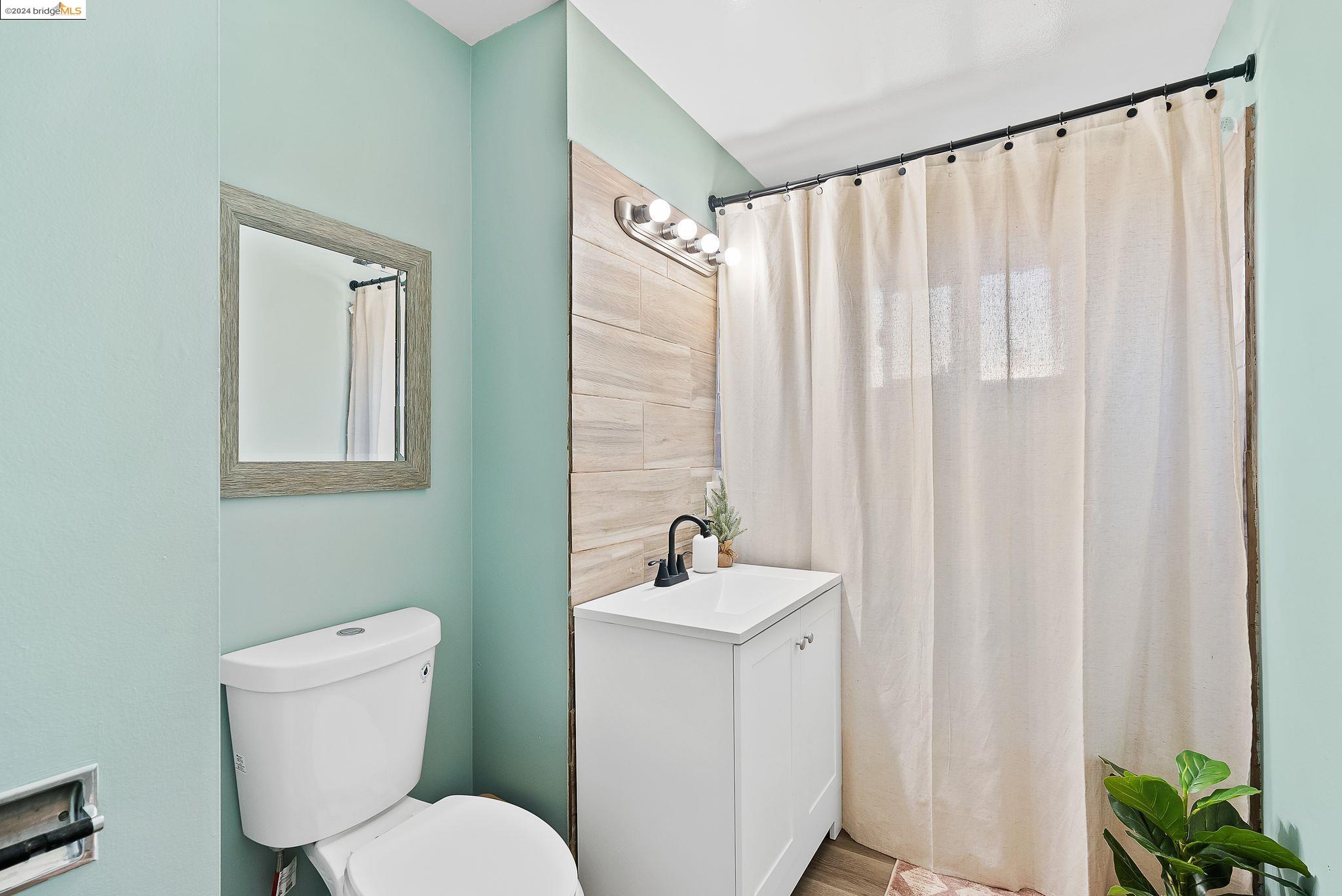1222 Amy Dr