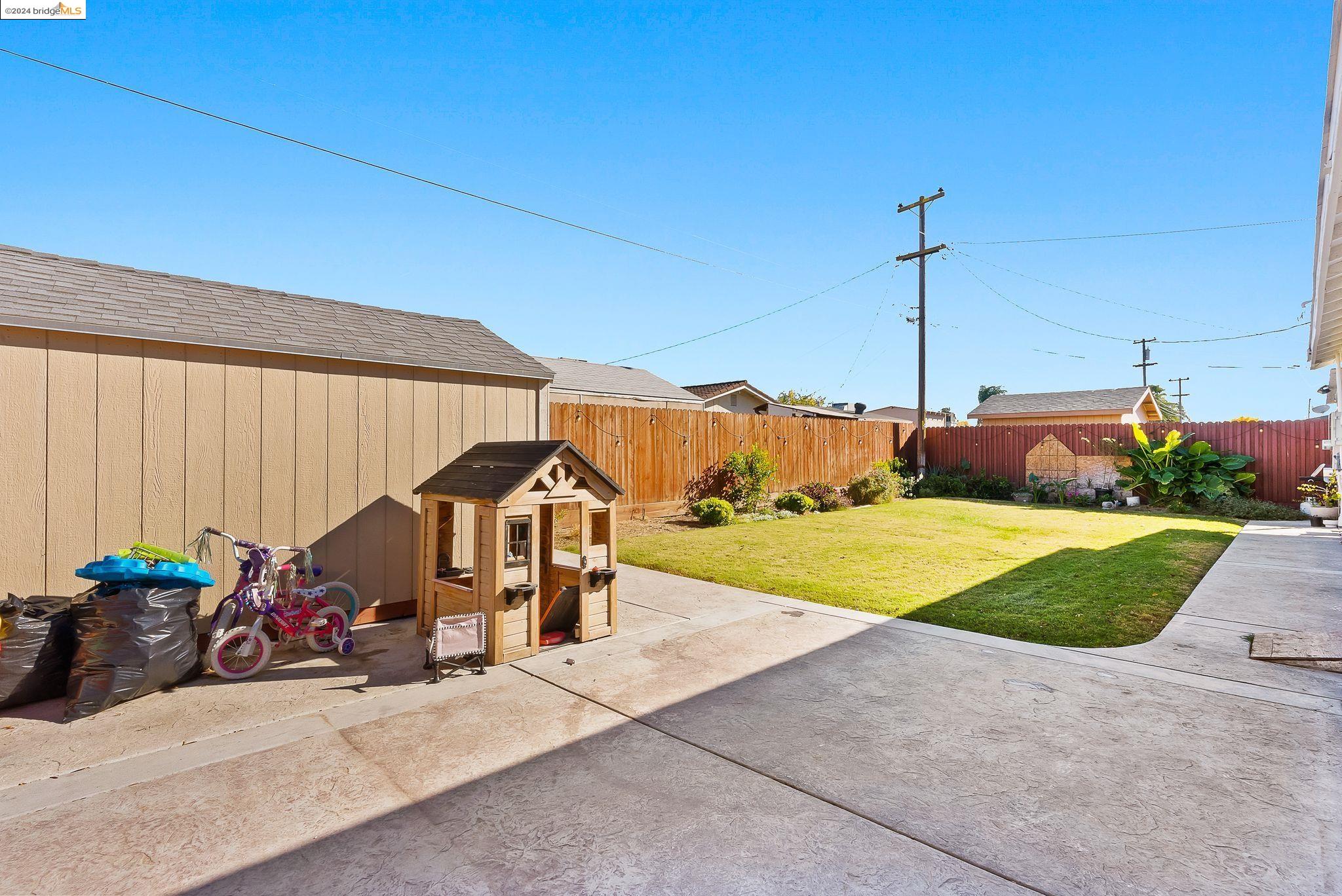 1222 Amy Dr