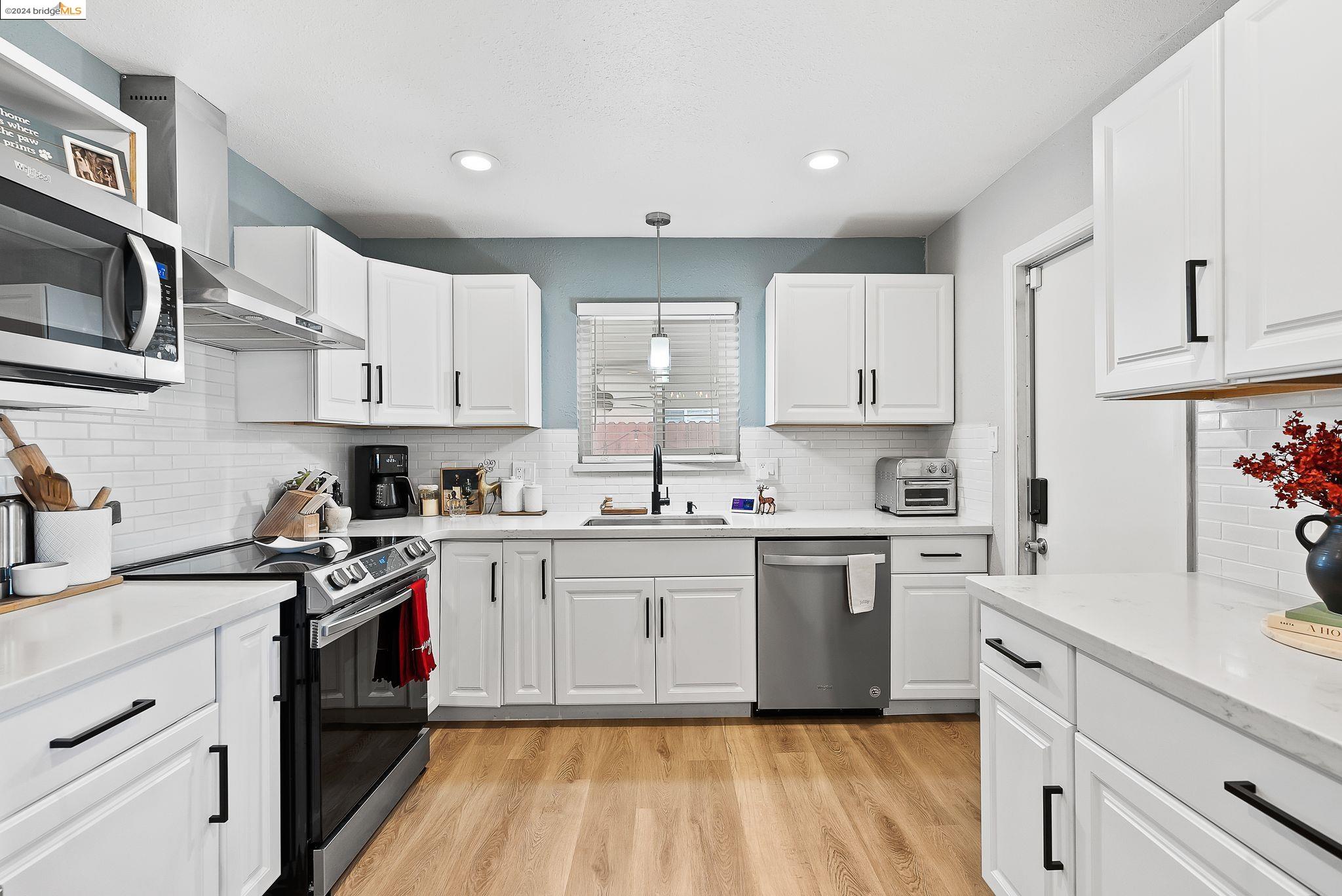 1222 Amy Dr