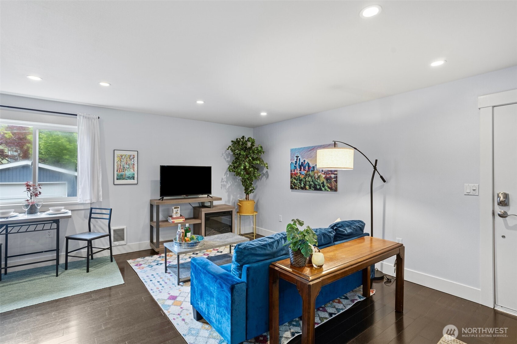 526 17th Avenue E Unit: 4