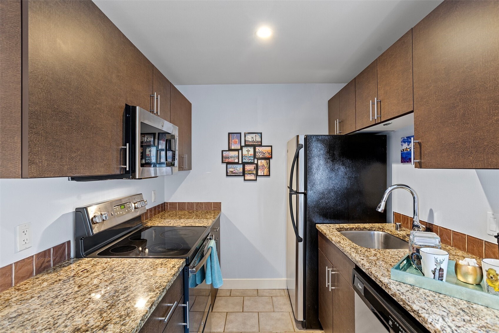 526 17th Avenue E Unit: 4