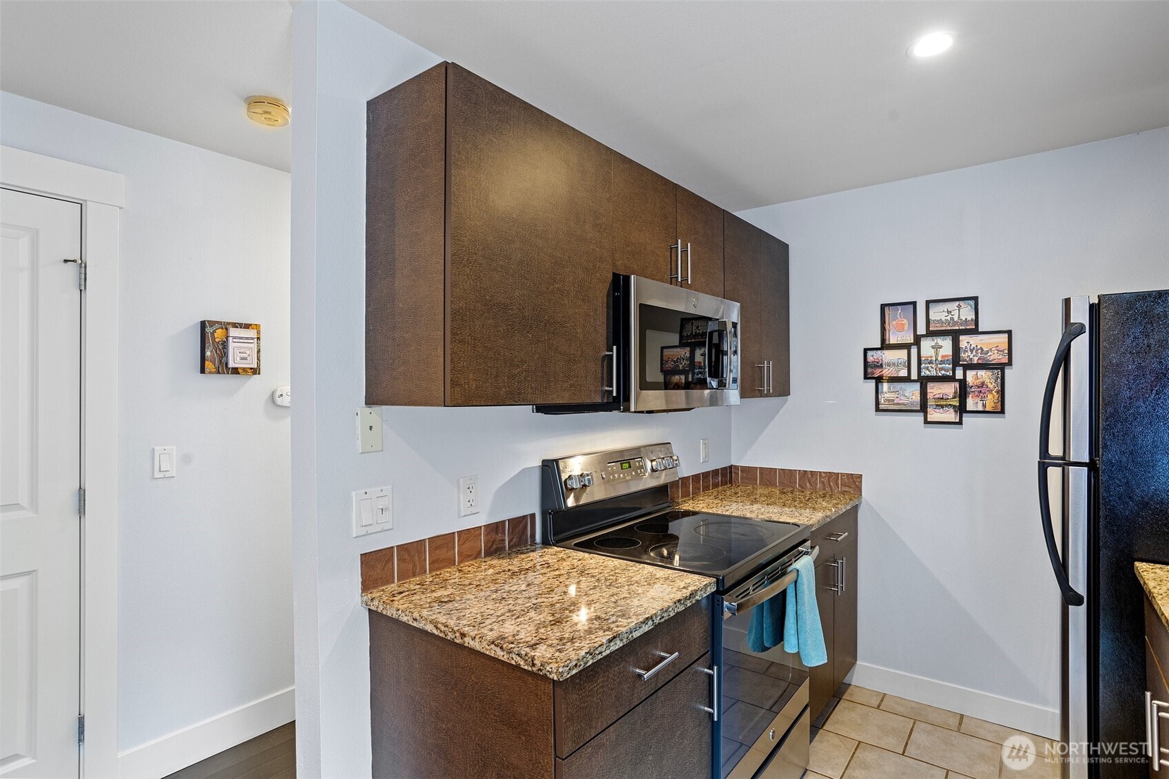 526 17th Avenue E Unit: 4