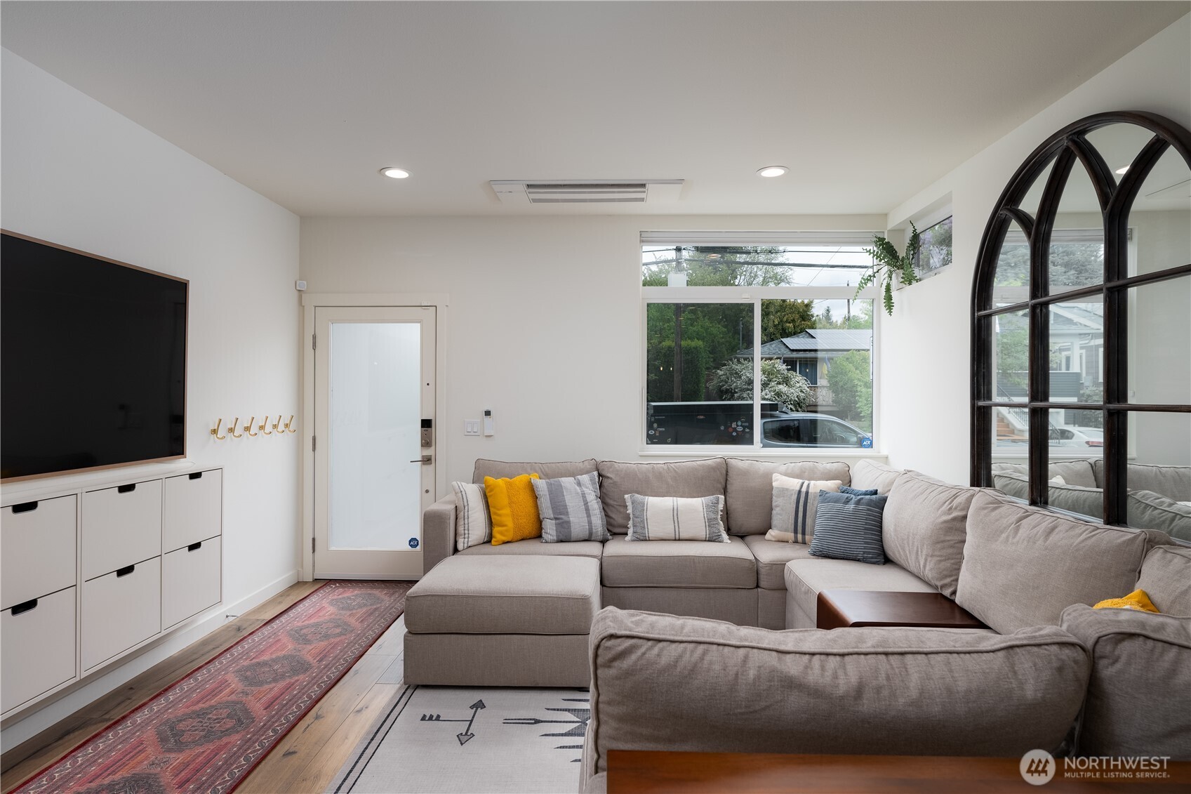 2715 S Judkins Street Unit: B