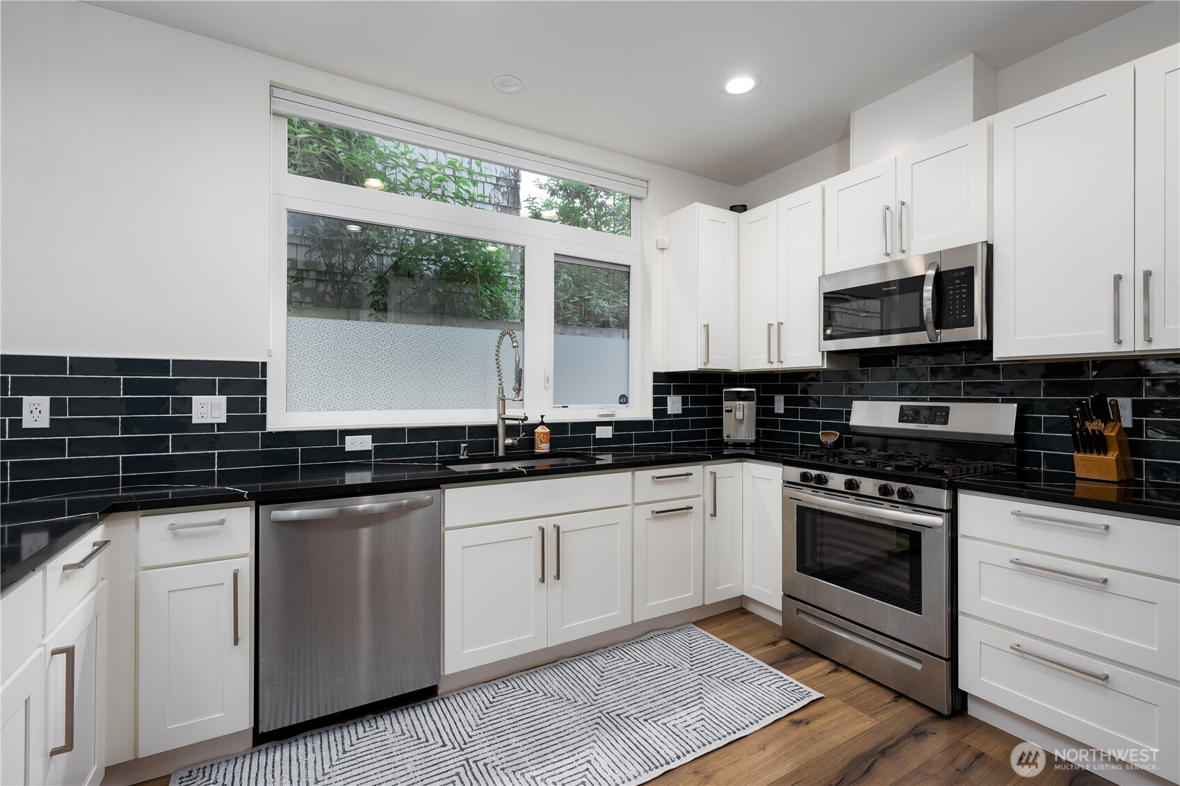 2715 S Judkins Street Unit: B