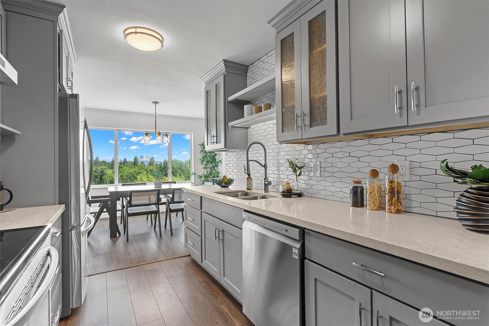 4545 Sand Point Way NE Unit: 806