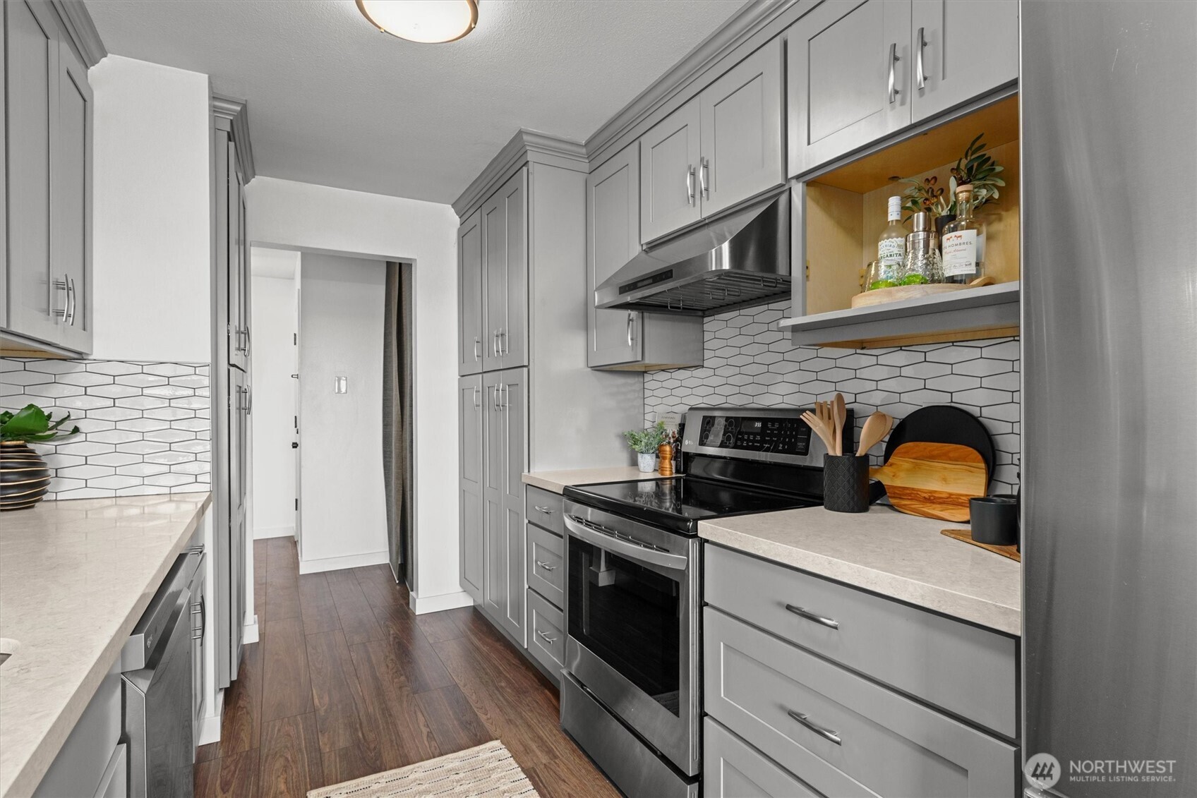 4545 Sand Point Way NE Unit: 806