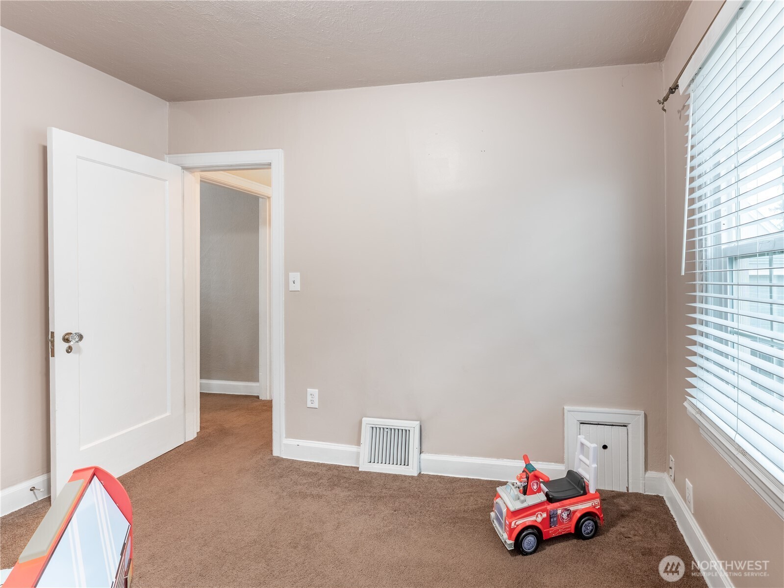 212 N Emerson Avenue