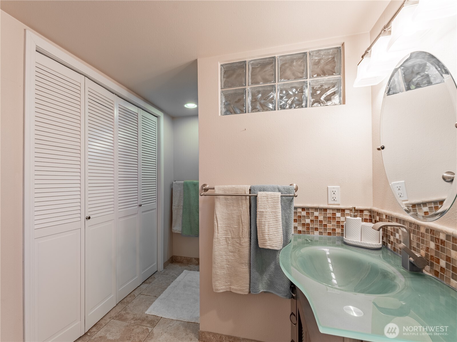 212 N Emerson Avenue