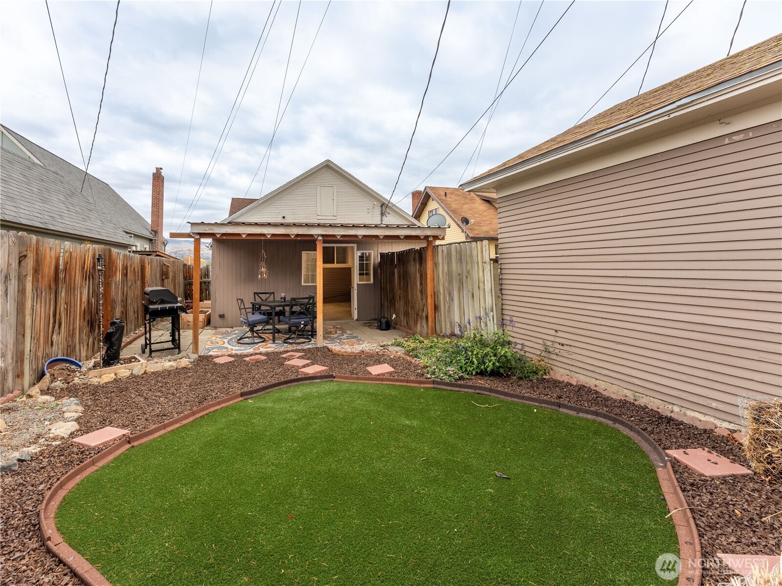 212 N Emerson Avenue