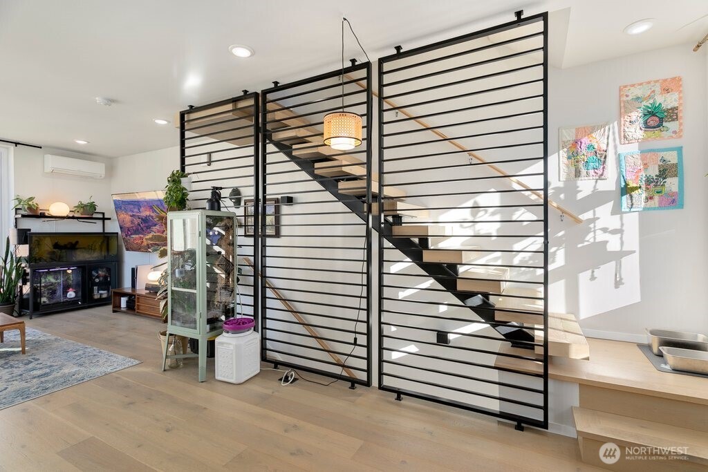 901 28th Avenue S Unit: H
