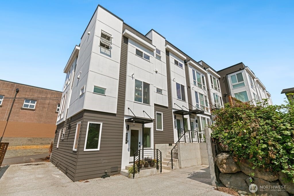 901 28th Avenue S Unit: H