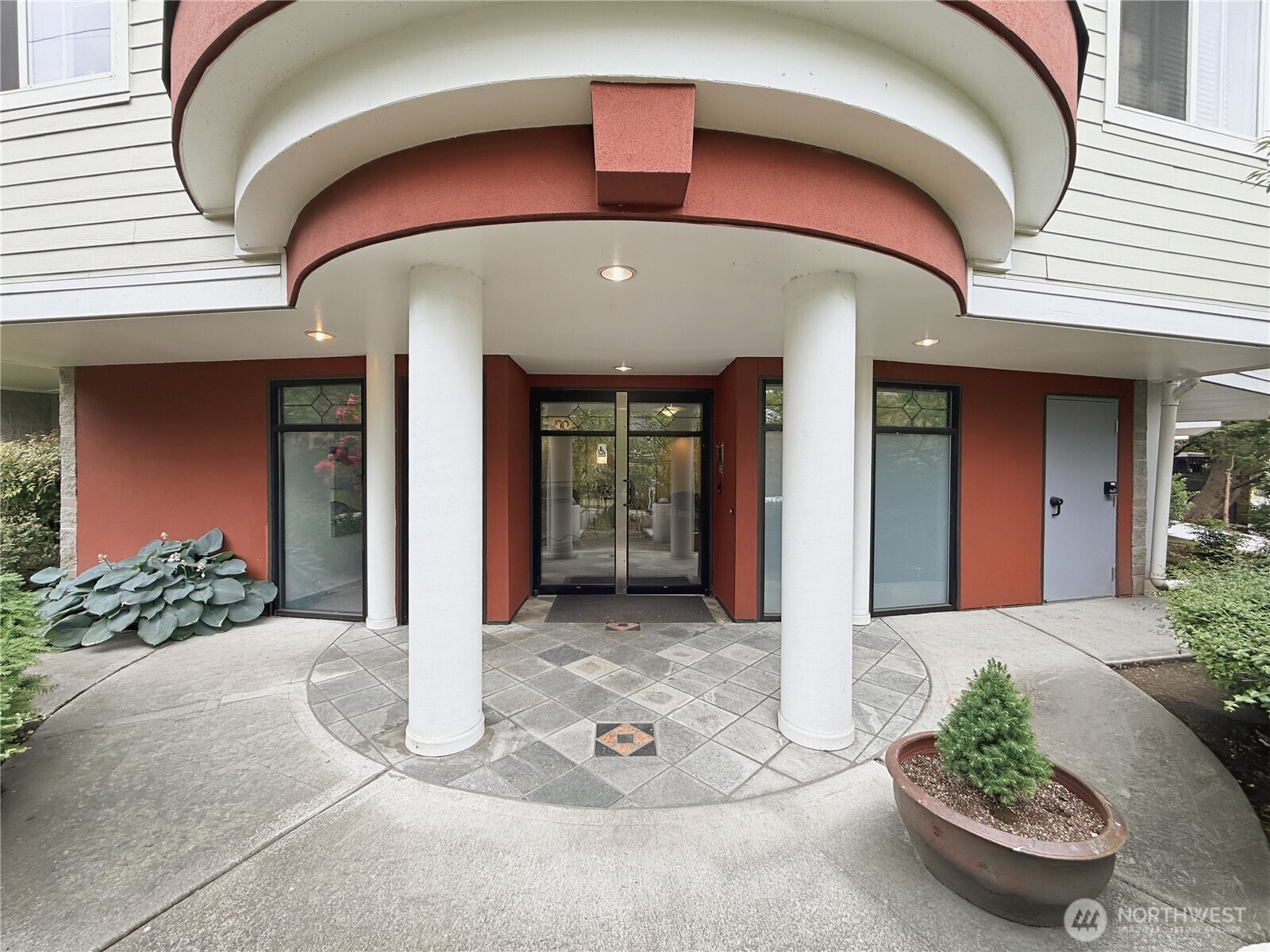 232 Belmont Avenue E Unit: 202