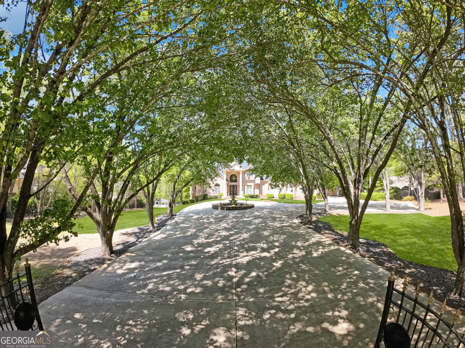 3 Woodlawn Drive NE
