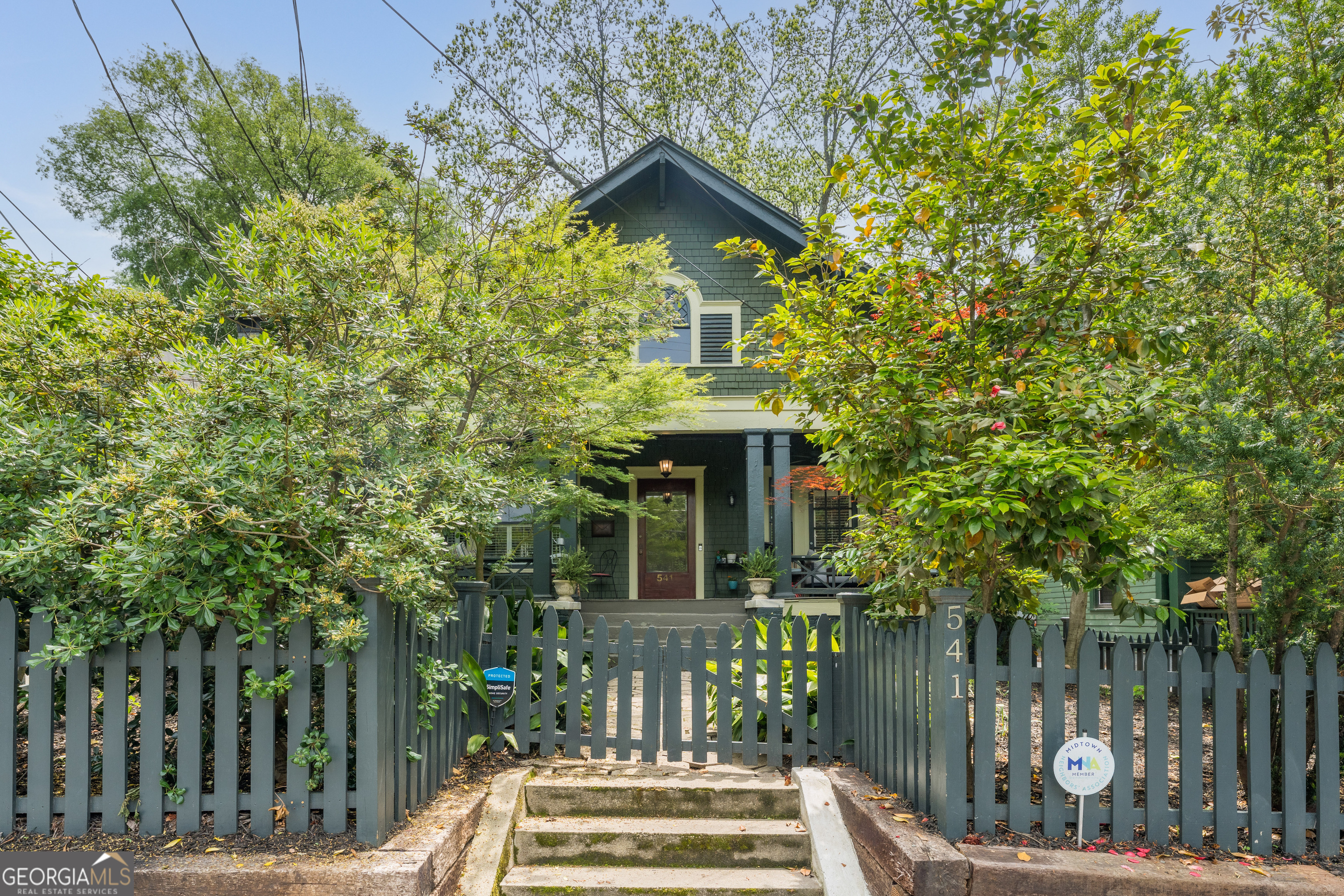 541 Greenwood Avenue NE