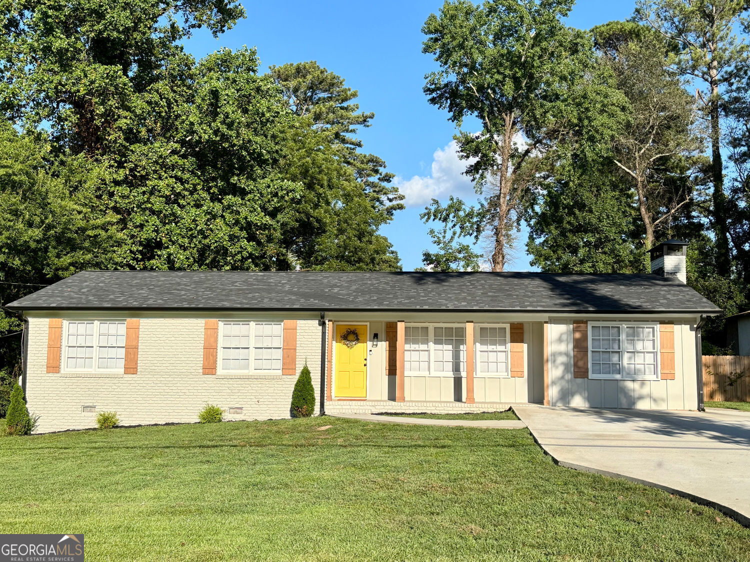 1932 Ferry Drive