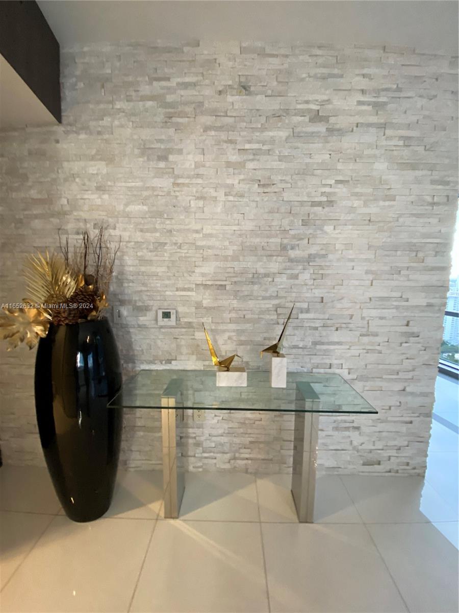 17121 Collins Ave # 2908