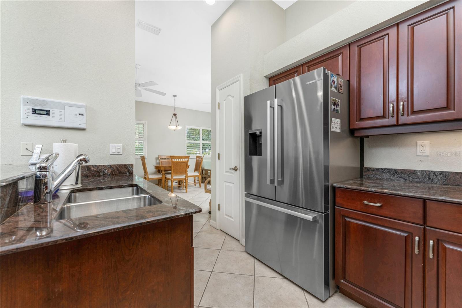 201 VISTA DEL LAGO WAY