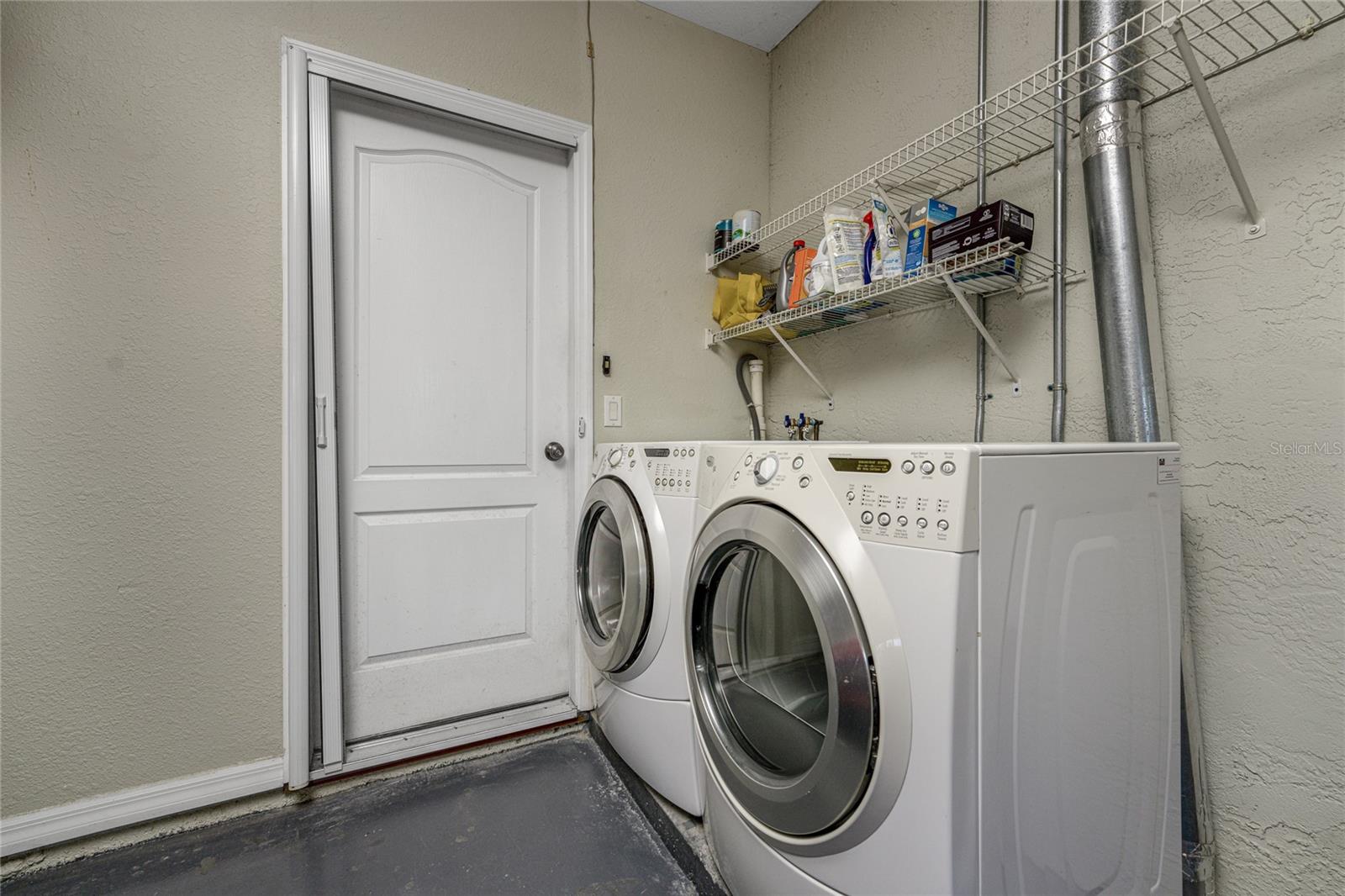 201 VISTA DEL LAGO WAY