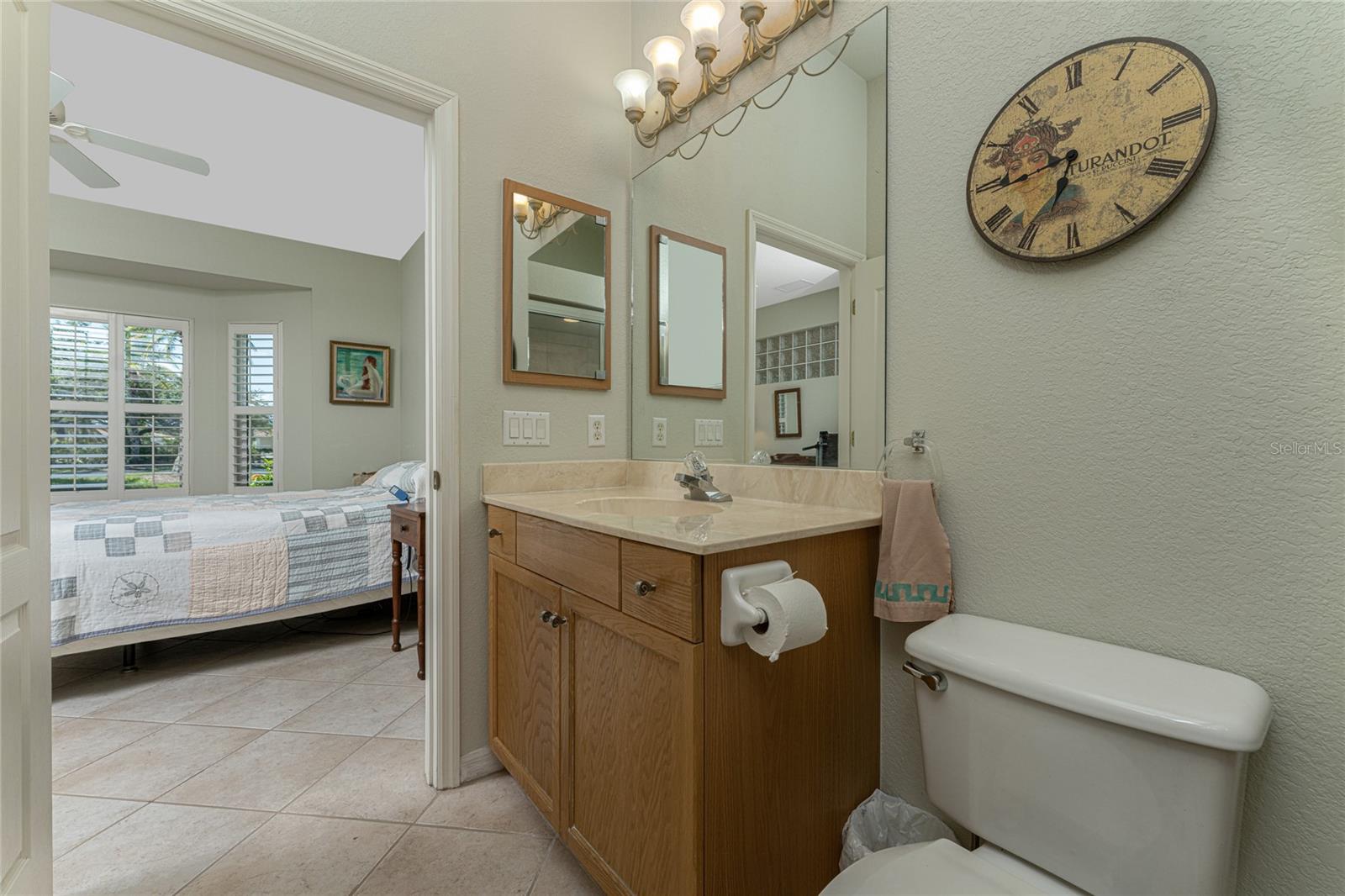 201 VISTA DEL LAGO WAY