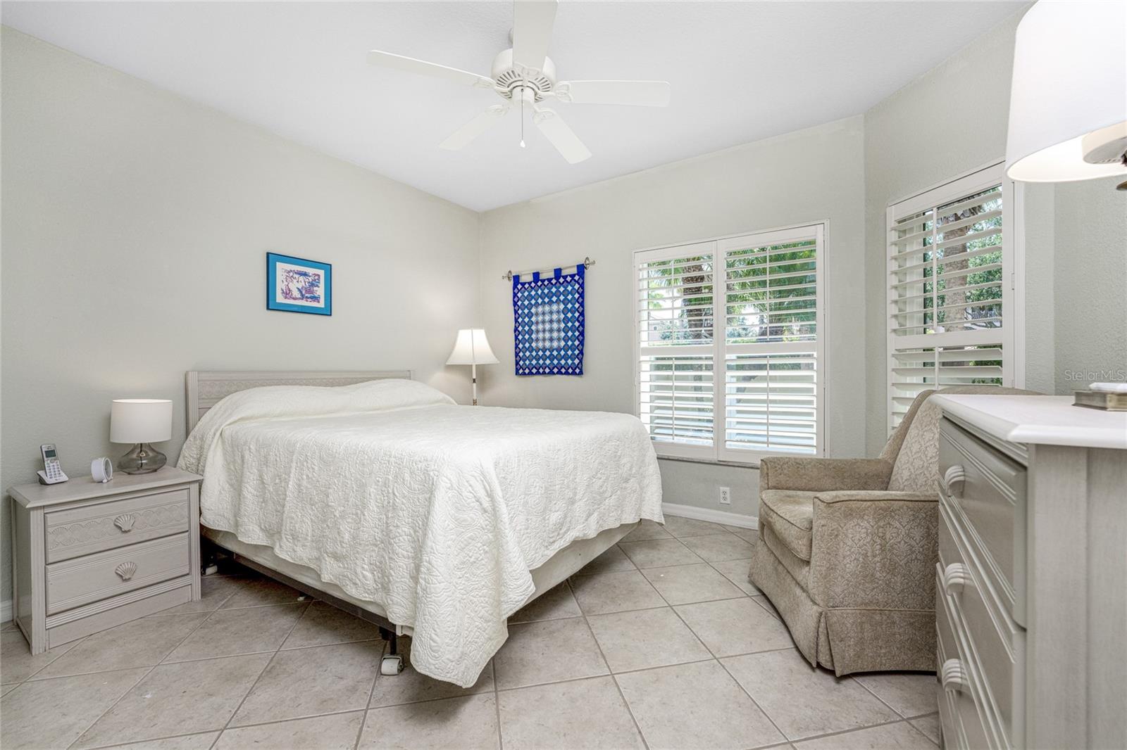 201 VISTA DEL LAGO WAY