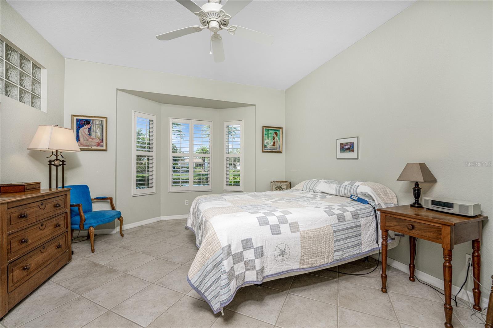 201 VISTA DEL LAGO WAY