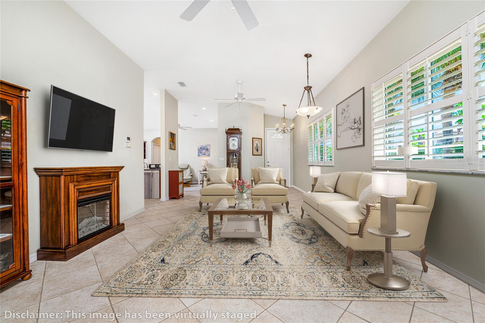 201 VISTA DEL LAGO WAY