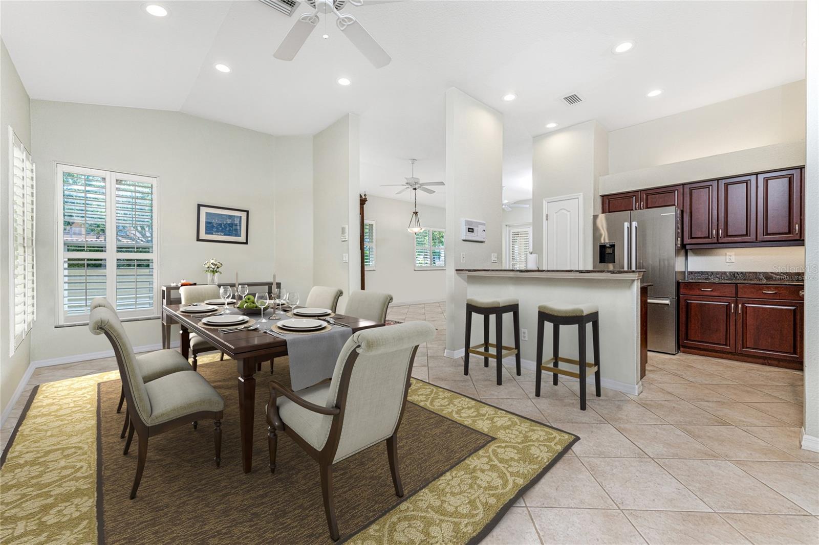 201 VISTA DEL LAGO WAY