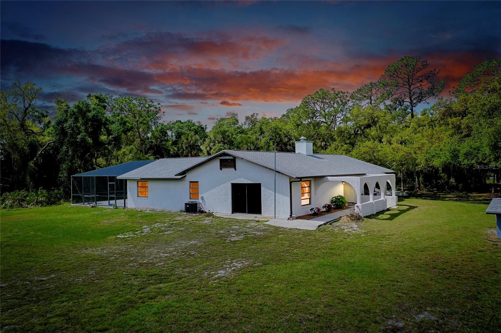 4689 HIDDEN RIVER RD