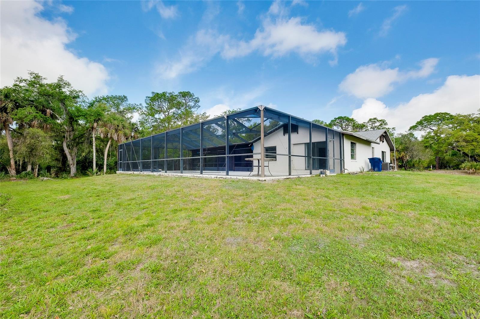 4689 HIDDEN RIVER RD