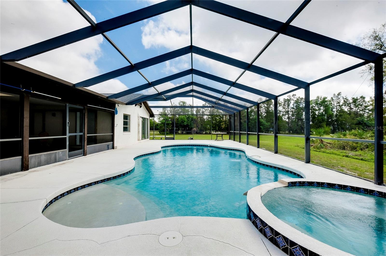 4689 HIDDEN RIVER RD