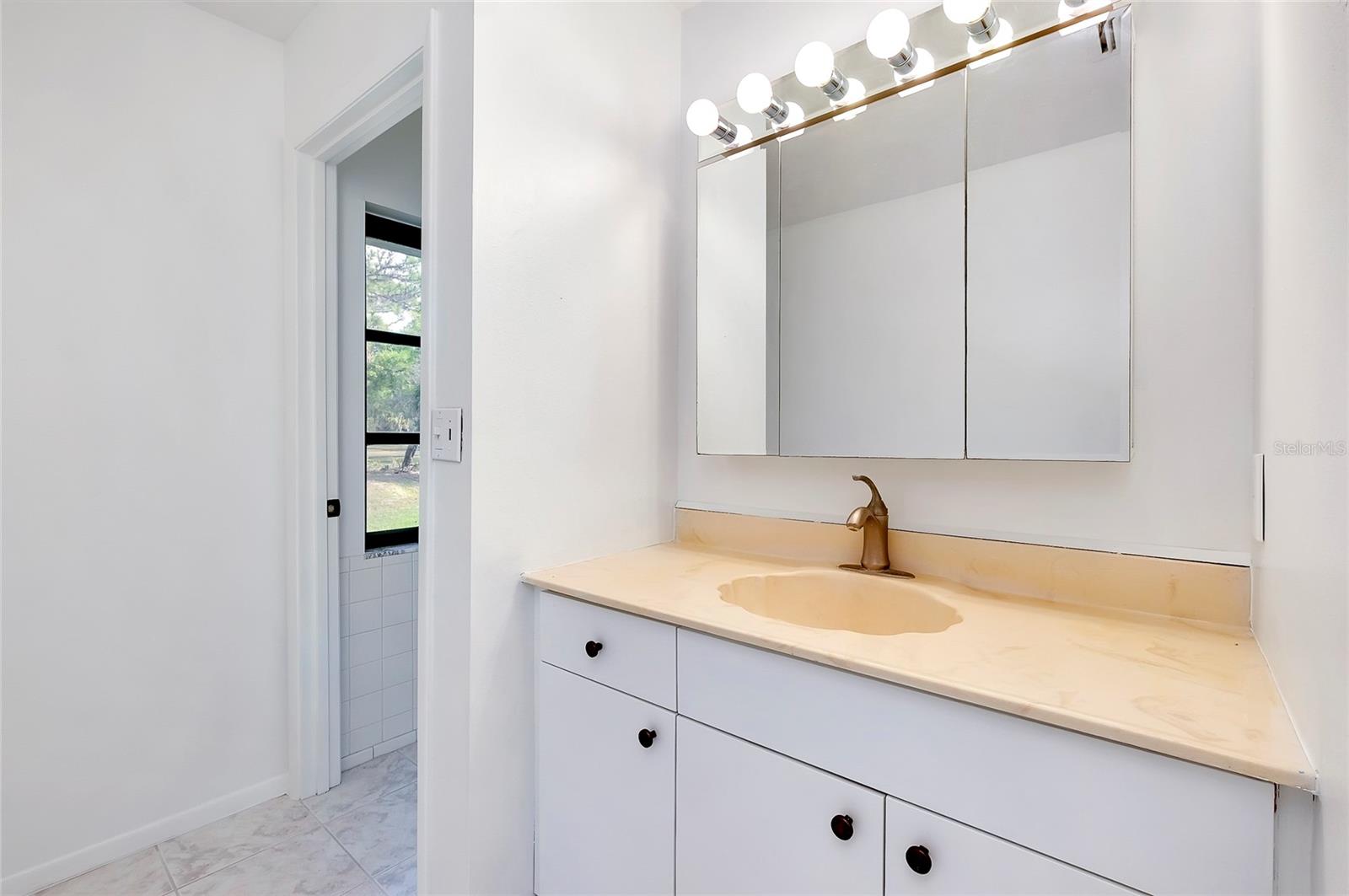 4689 HIDDEN RIVER RD