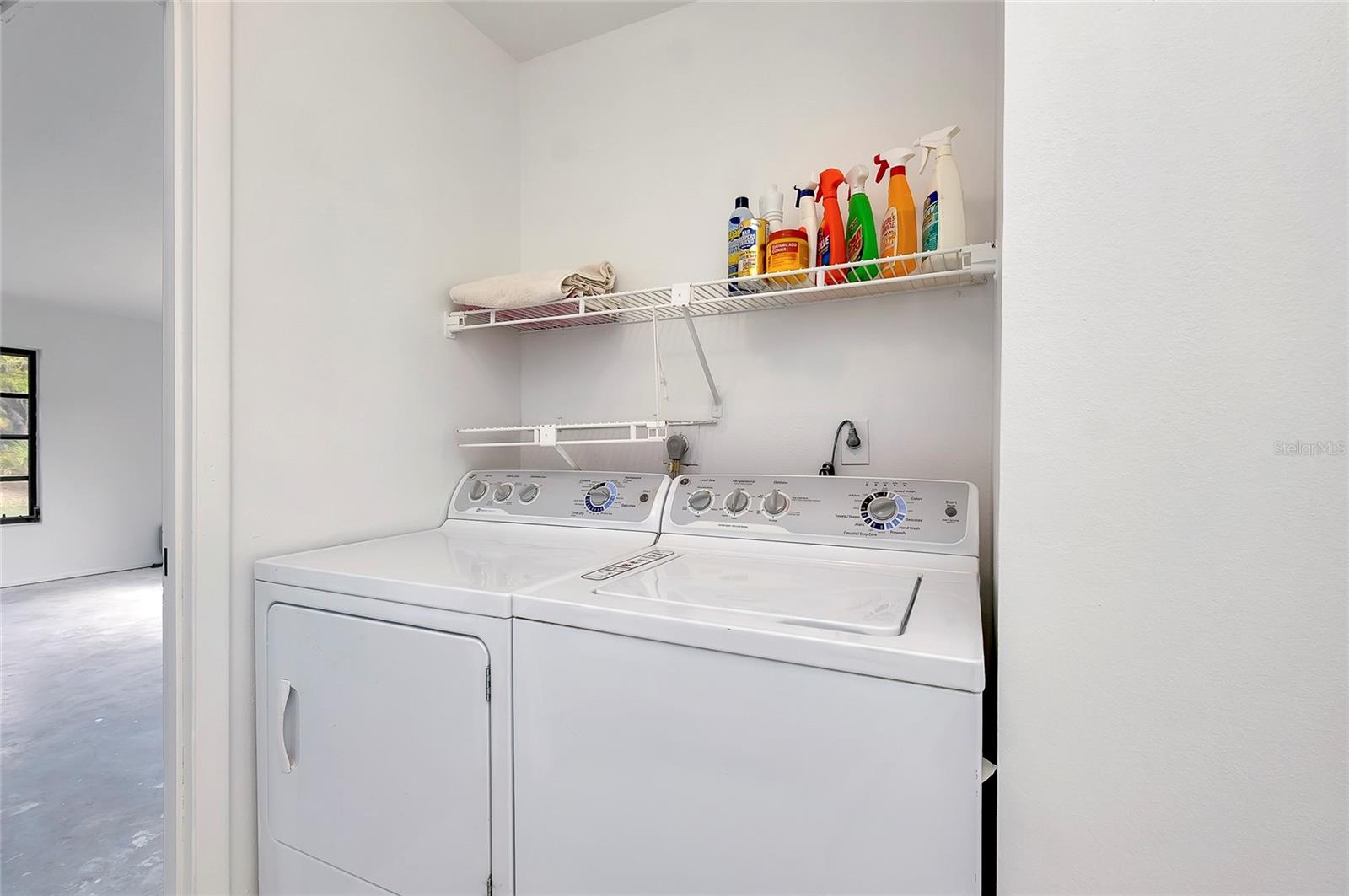 4689 HIDDEN RIVER RD