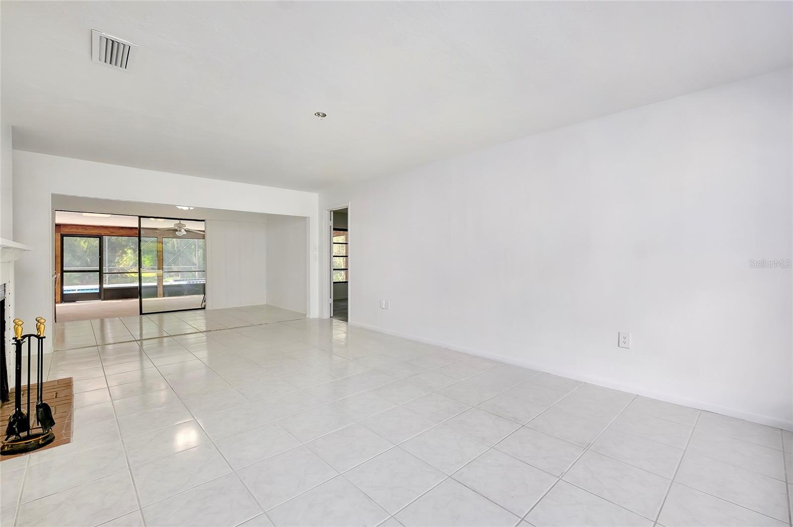 4689 HIDDEN RIVER RD