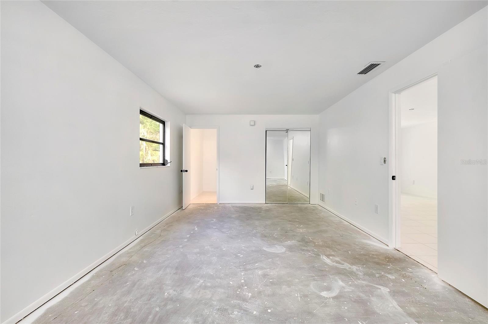 4689 HIDDEN RIVER RD