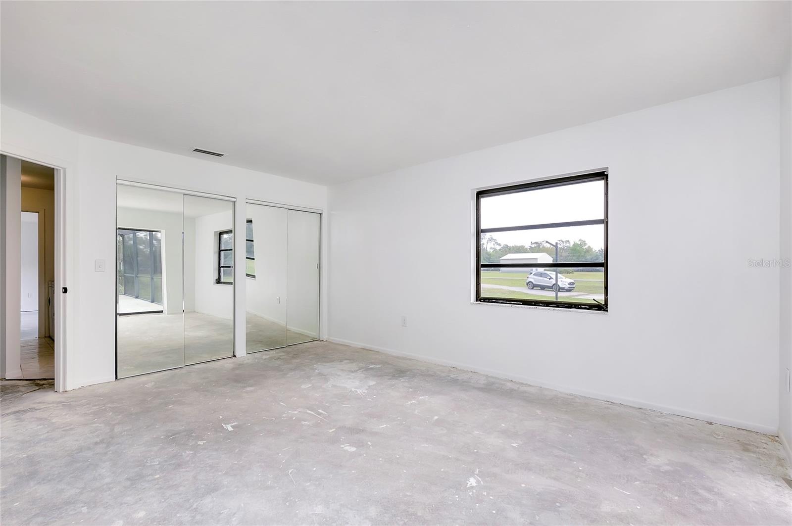 4689 HIDDEN RIVER RD