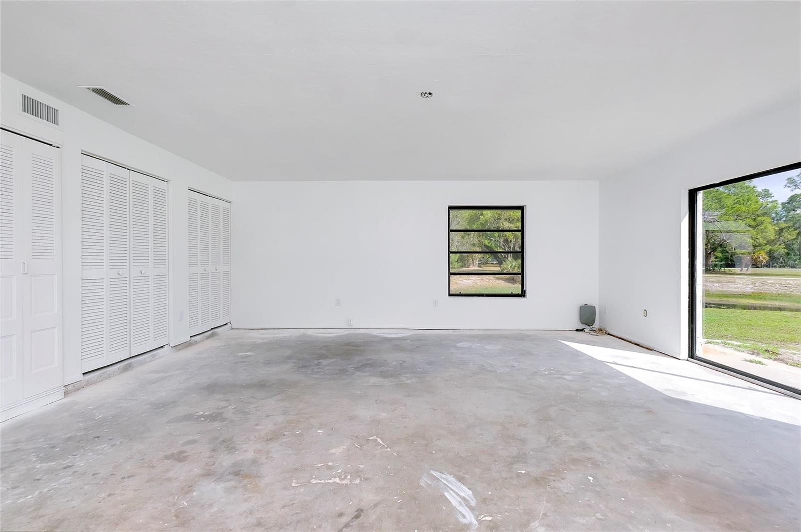 4689 HIDDEN RIVER RD